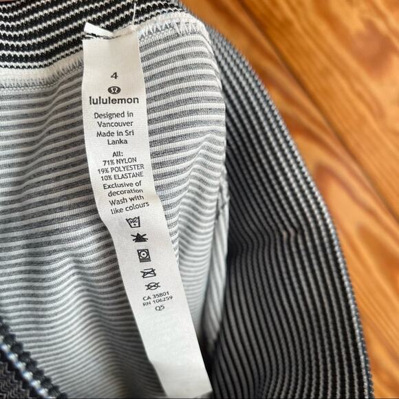 Lululemon Ebb to Train Tight Legging - Picture 9 of 9